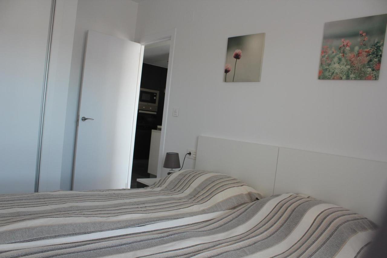 New Apartment With Sea View Of Andrew And Natallia كامبوامور المظهر الخارجي الصورة