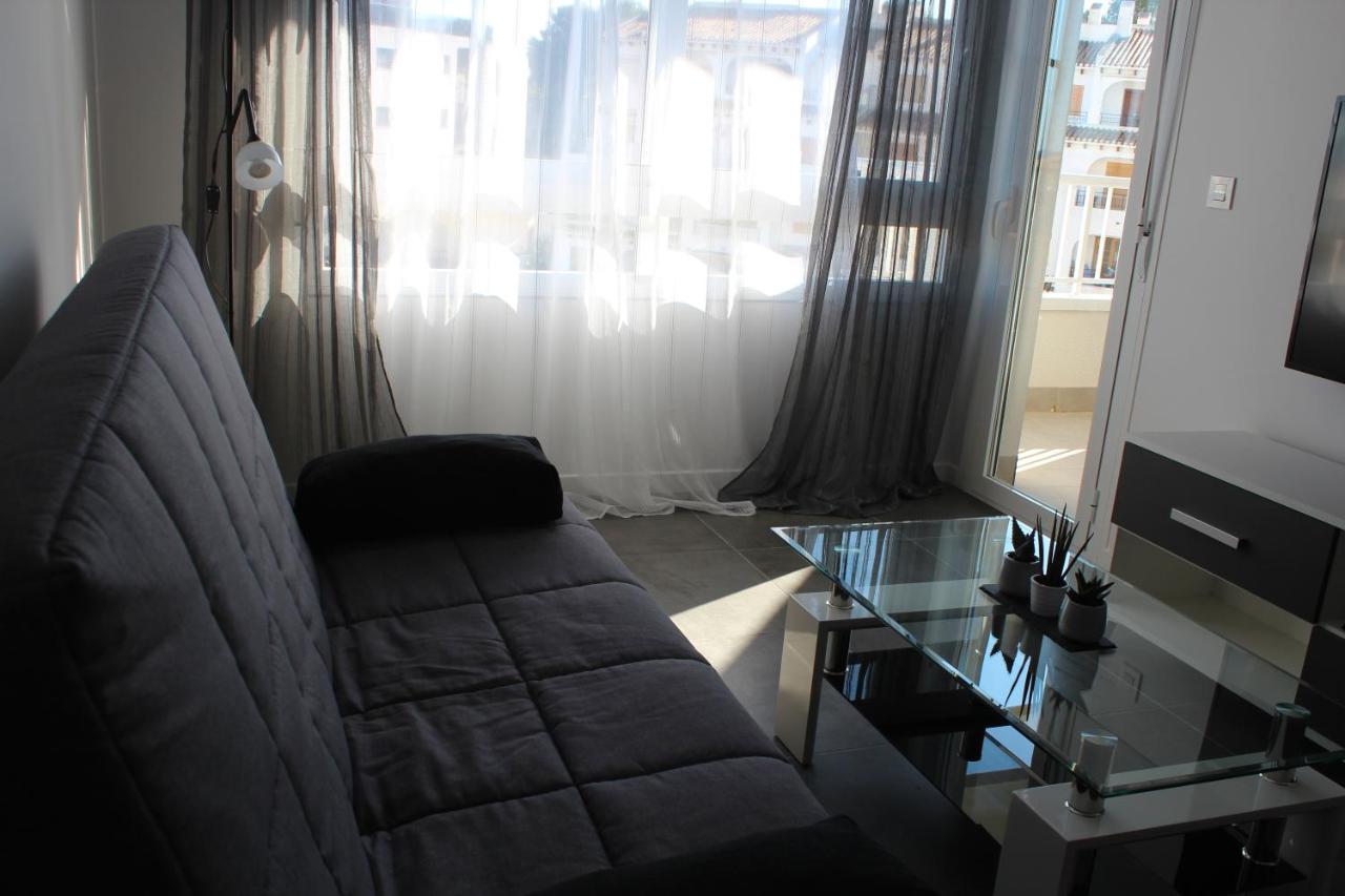 New Apartment With Sea View Of Andrew And Natallia كامبوامور المظهر الخارجي الصورة