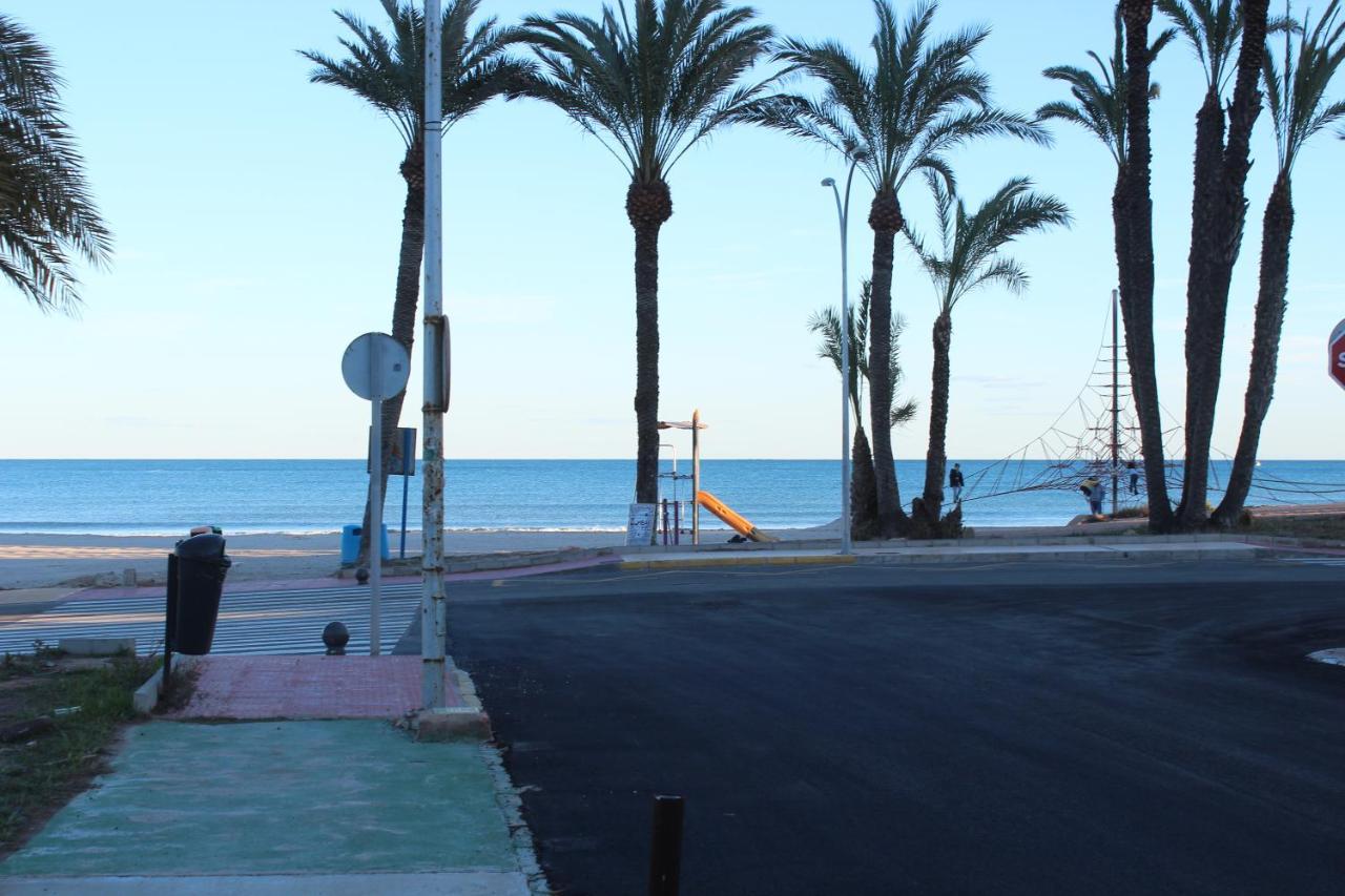 New Apartment With Sea View Of Andrew And Natallia كامبوامور المظهر الخارجي الصورة