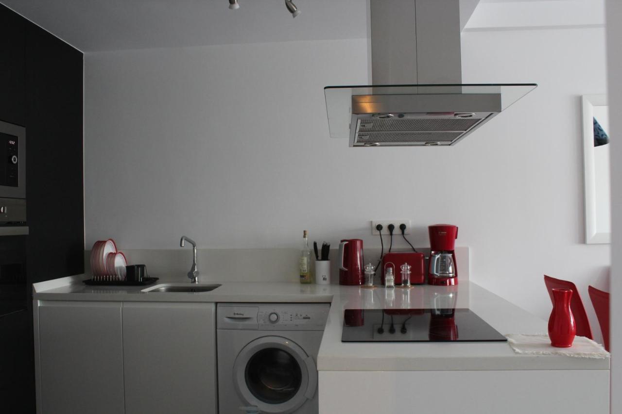 New Apartment With Sea View Of Andrew And Natallia كامبوامور المظهر الخارجي الصورة